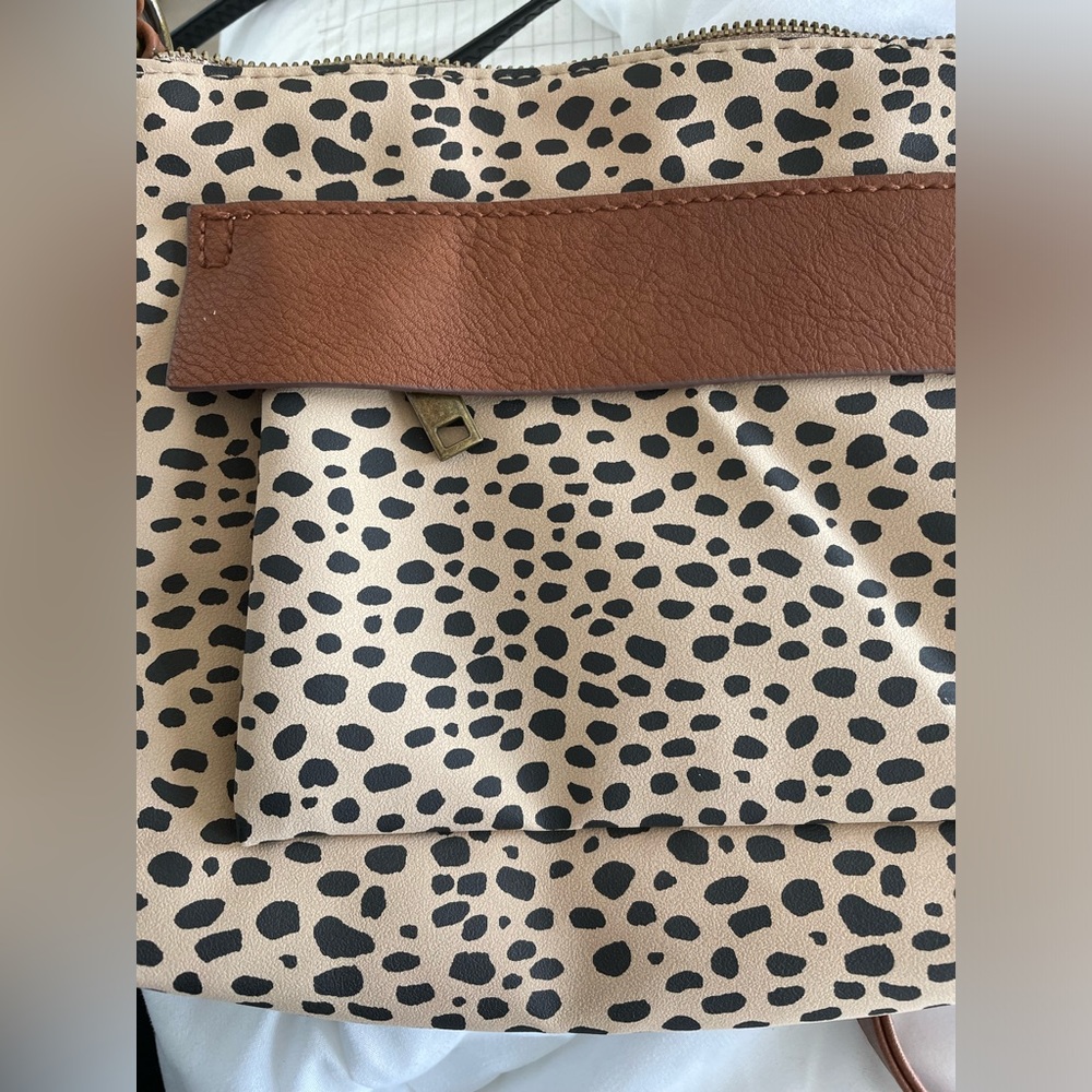 Leopard Print Universal Thread Purse - image 3